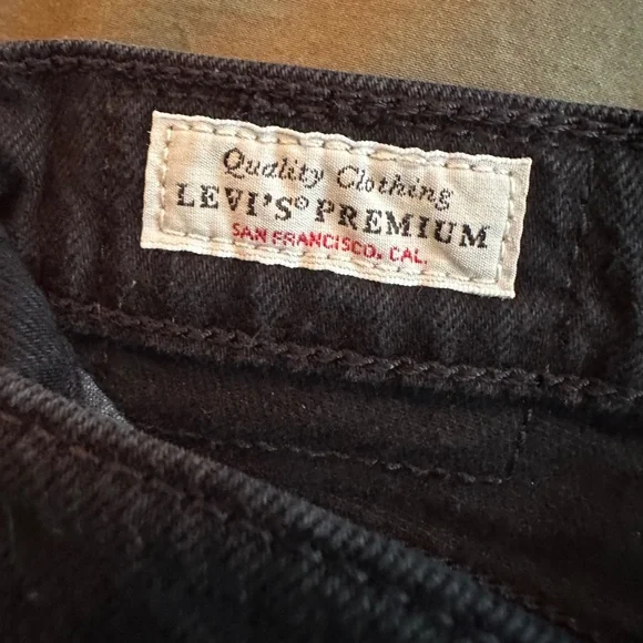 Levis Premium Wedgie Straight Jeans Womens Black Denim Button Fly Size 32x28 - Picture 6 of 9